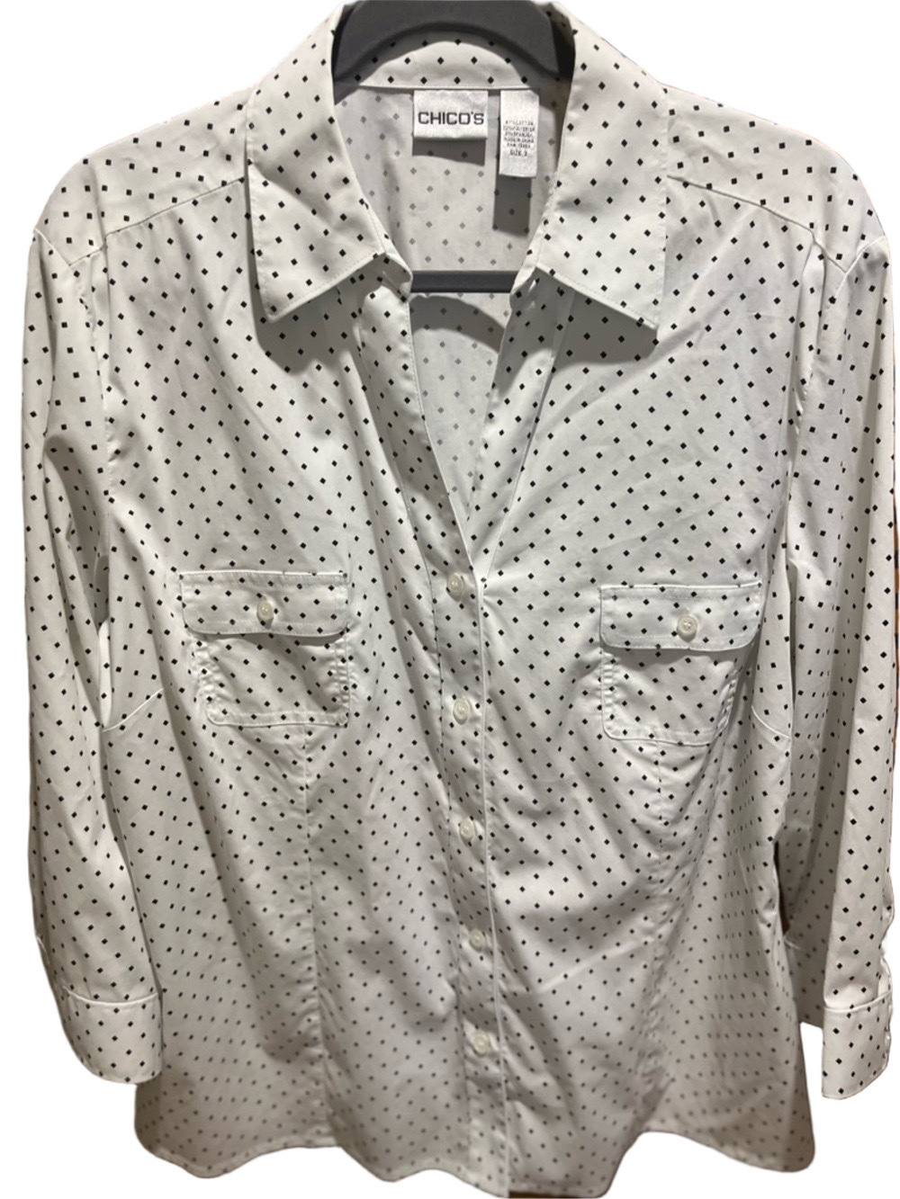 49. WOMENS CHICO’S 3/XL DETAIL TOP